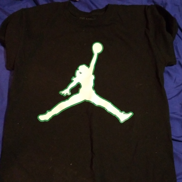 Girls basketball tee shirt - Picture 1 of 3